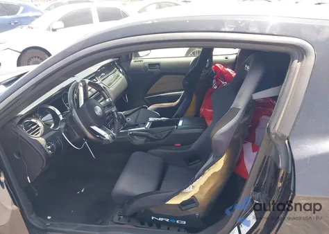 2014 Ford Mustang V6 z USA, uszkodzony, nr VIN 1ZVBP8AMXE5219642